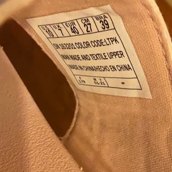 Skechers Intergrades Luxe Foam flips. NWOT - Picture 6 of 6